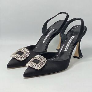 Manolo Blahnik Prietasli 90 Embellished Satin Slingback Pumps size 41.5